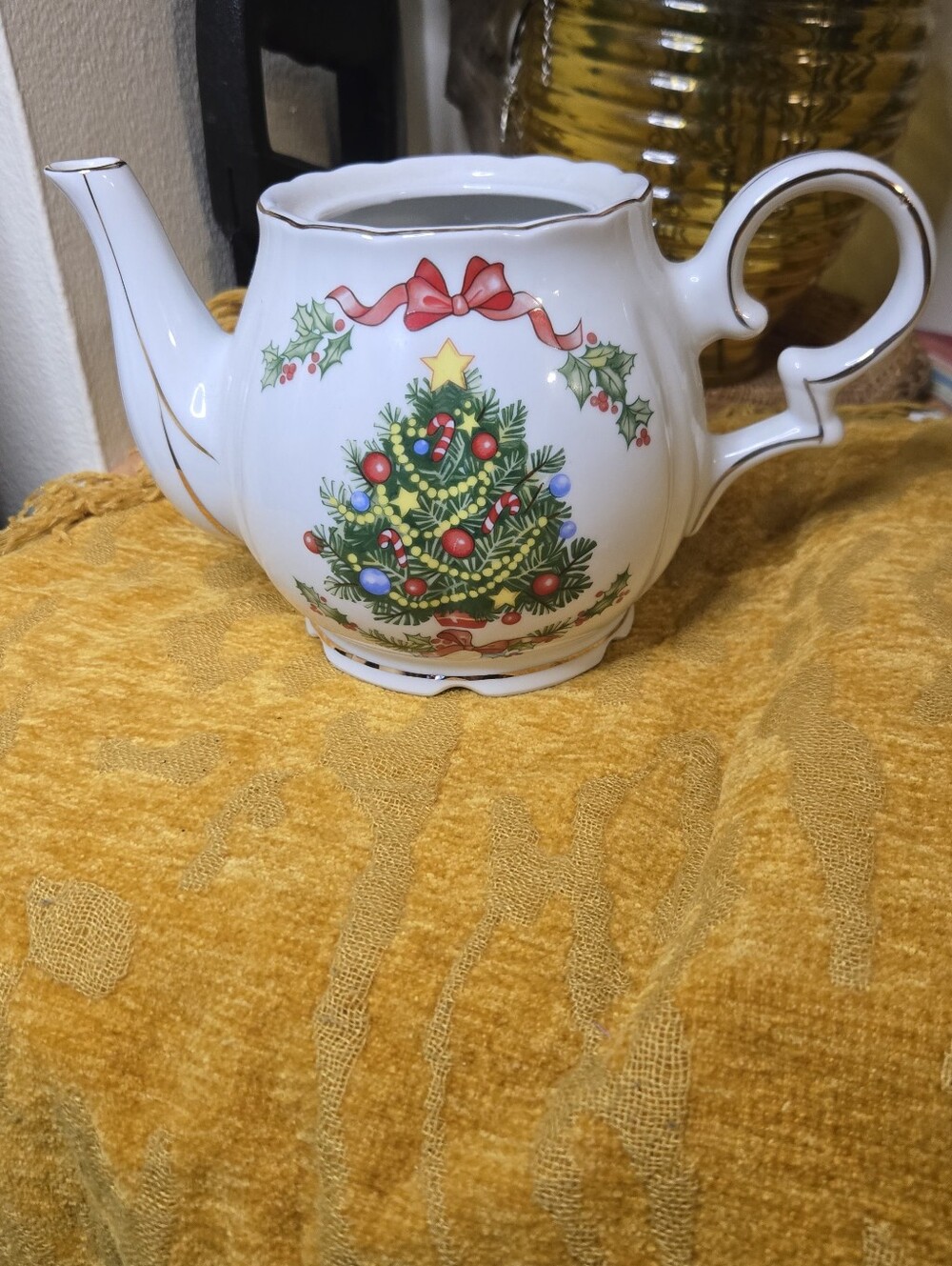 Vintage Lefton 1990 Christmas Tree Musical Teapot (Missing Lid / As Is)
